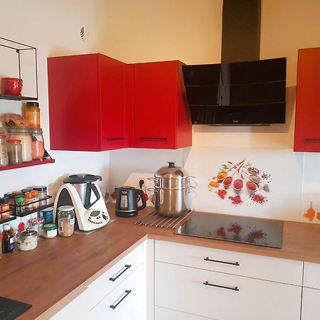 Chambre Dans Petit Havre De Paix Avec Piscine Chauffee Au Coeur Du Luberon 加尔加斯 外观 照片